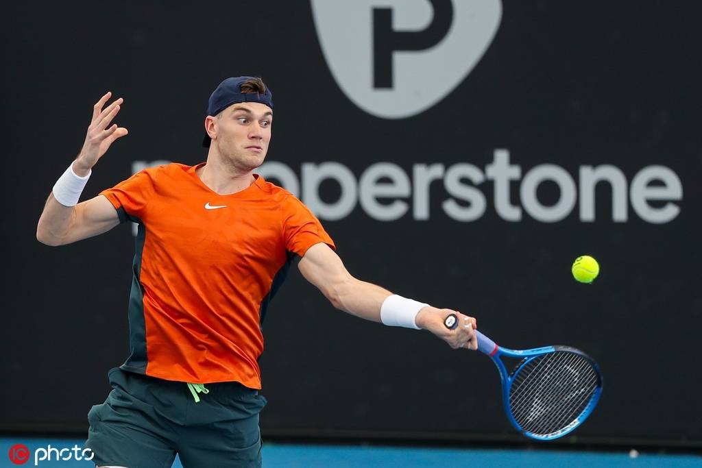 茵场上展现 茵场上展现