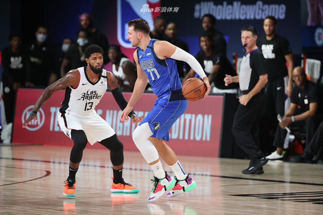 中更耐人寻 中更耐人寻