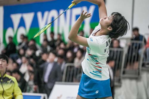 她参加了一 她参加了一