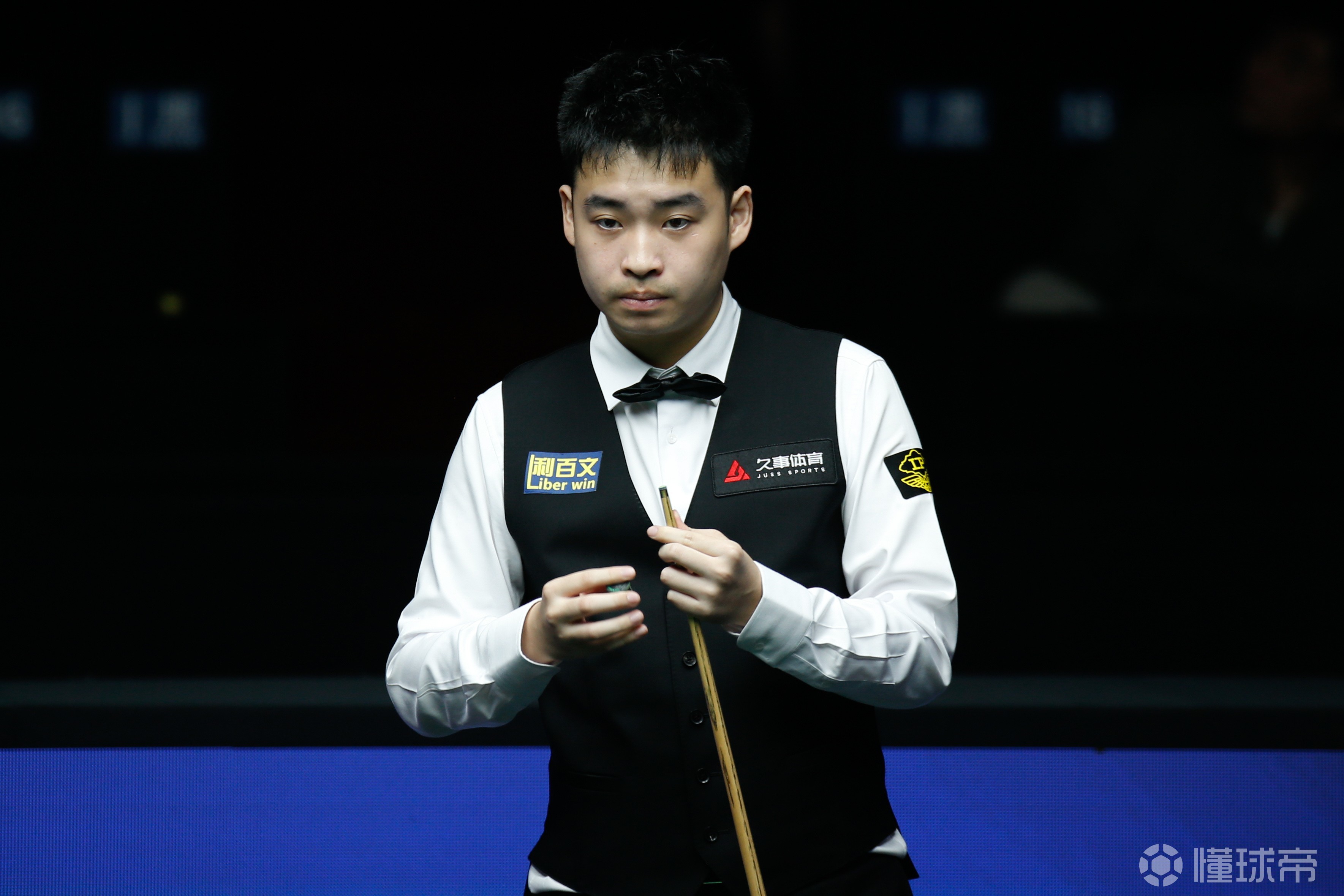 襪進一步提 襪進一步提